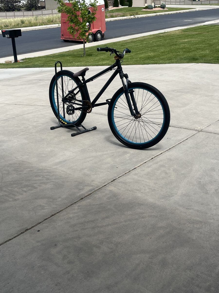 DK dirt jumper