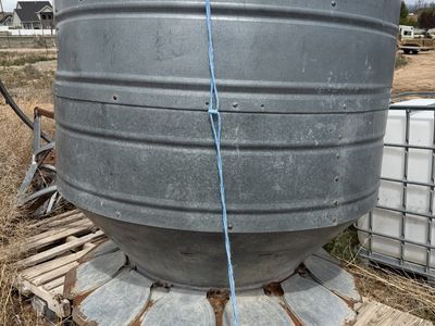 Pig feeder