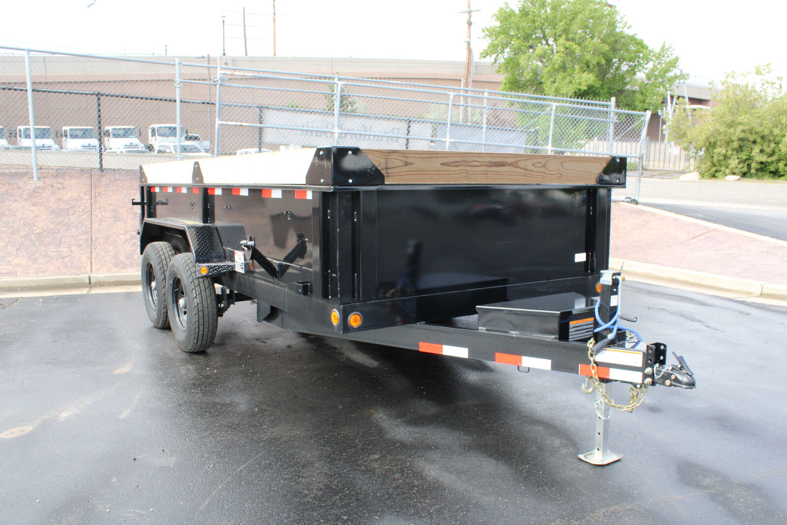 Load Trail 14' 14K with 18" Walls – Just $69/Day!