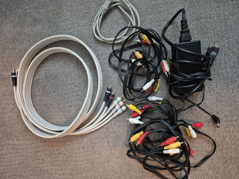 Assorted audio and video cables