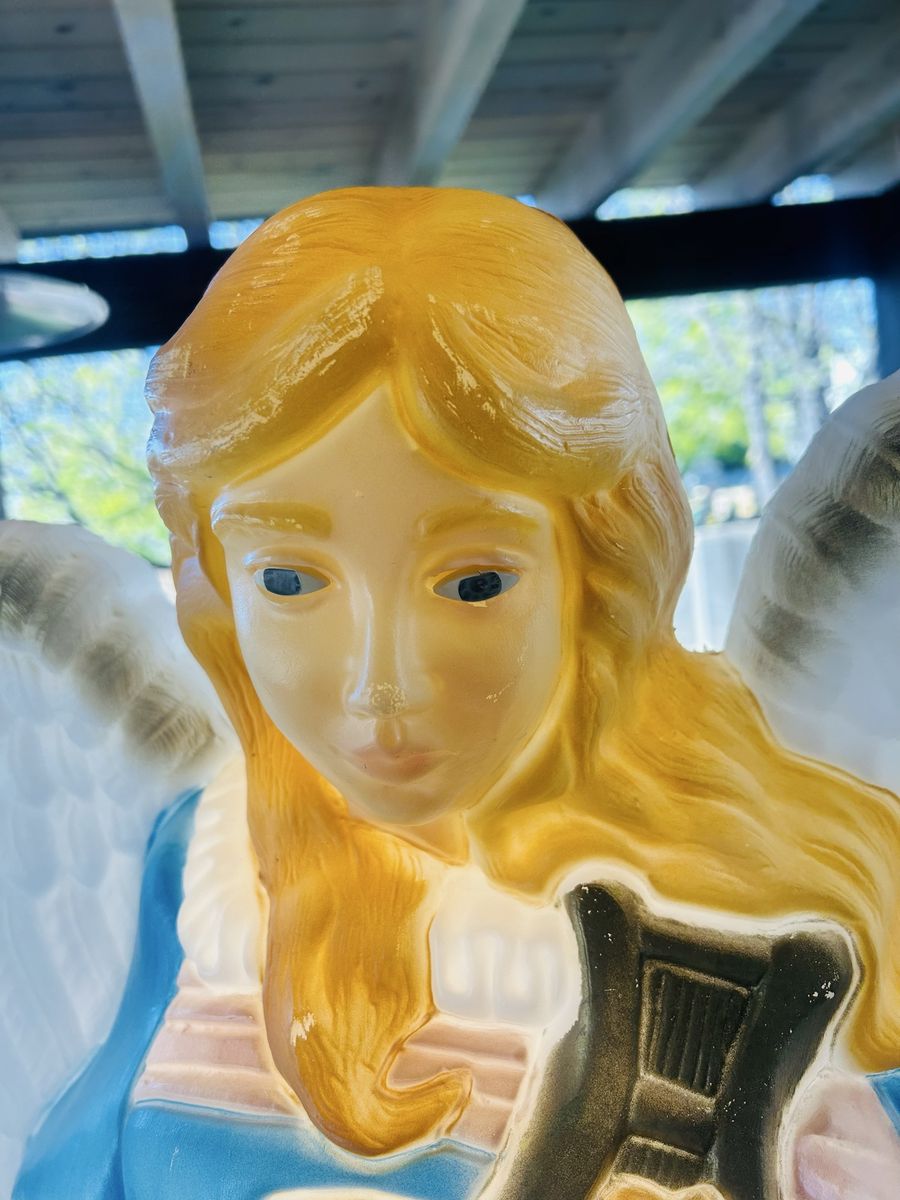 Main image 7