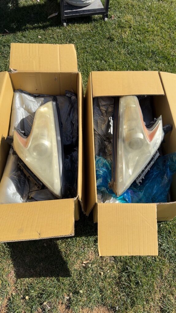 Nissan 370z OEM Headlights