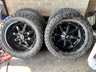 20x10 Moto Metal 6x5.5 and 6x135 Chevy GMC Ford