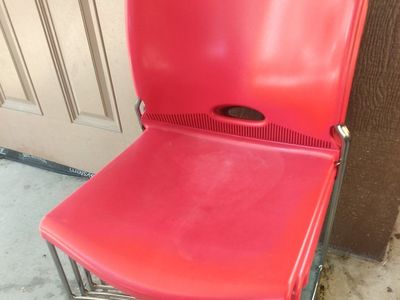 HON OLSON stackable chair