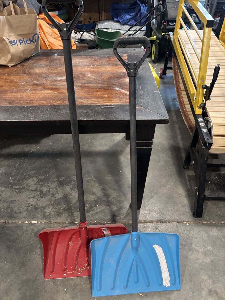 2 free snow shovels