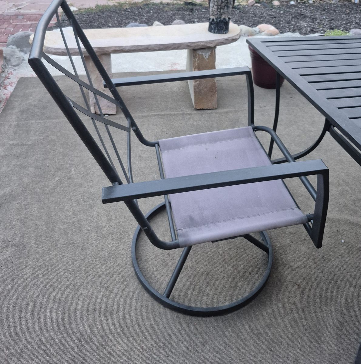 patio tables and chairs