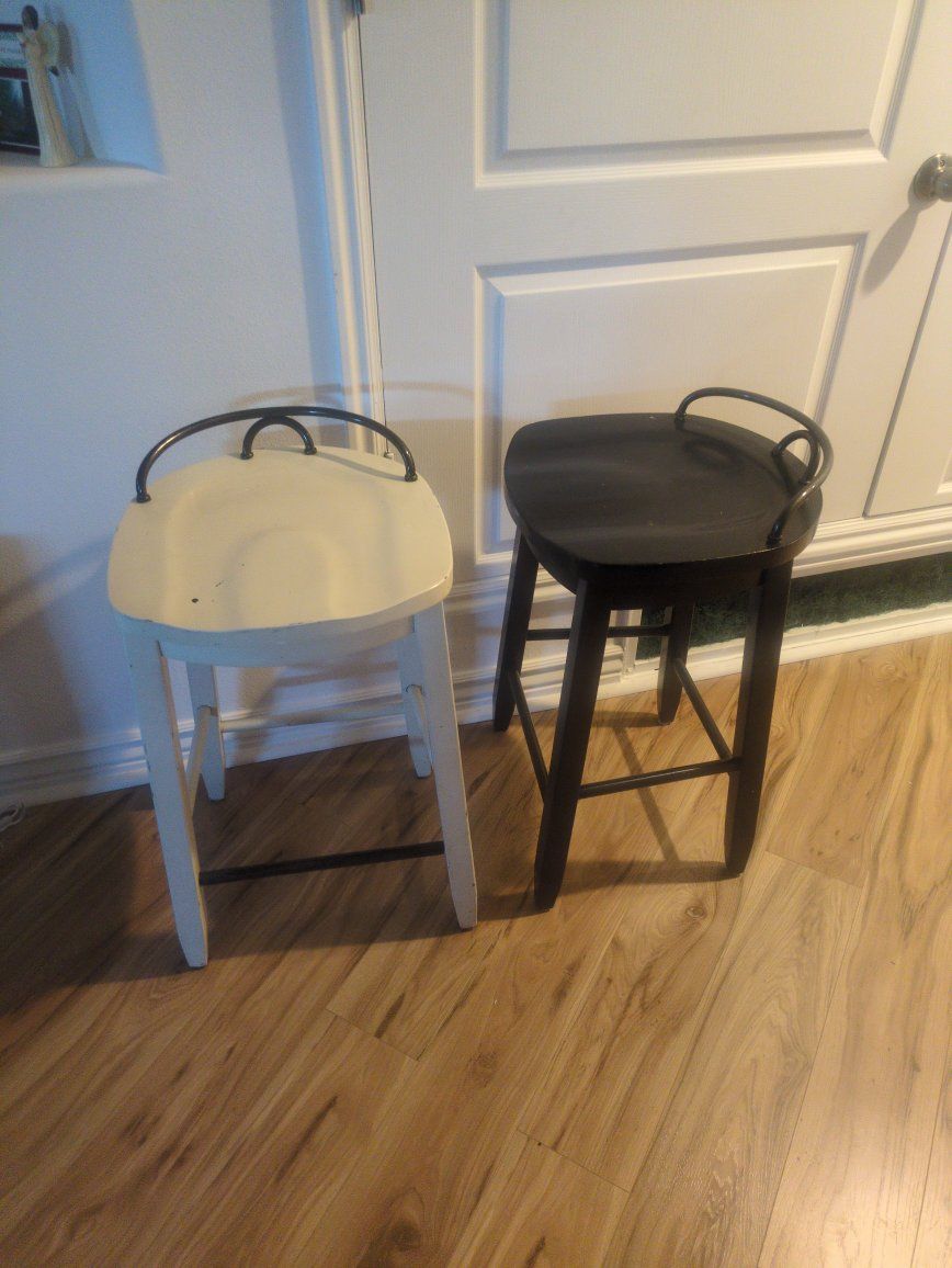 Pair of Wooden Bar Stools - One Navy, One Cream, with Backrests