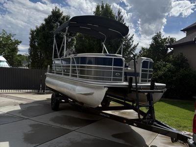 2021 Trifecta 20C LE Pontoon Boat
