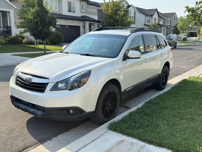 2011 Subaru Outback 3.6R Limited Pwr Moon/Nav