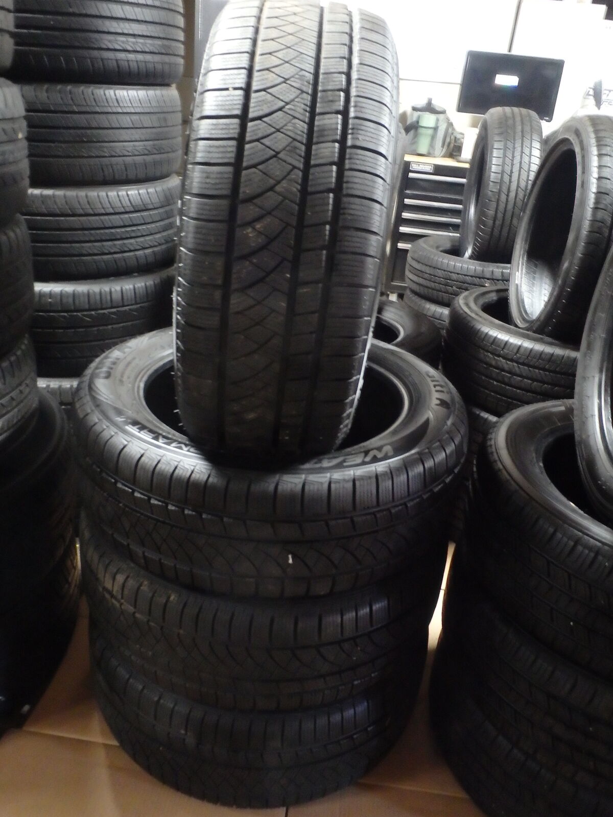 SET OF USED STAGGERED TIRES (2)235/55R19 (2) 255/50R19 GITI WEATHER SMART