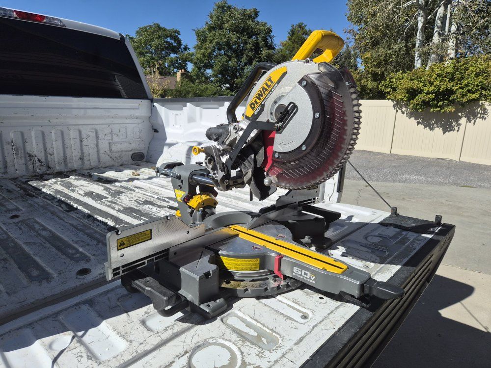 Dewalt 60V 12 inch Miter Saw