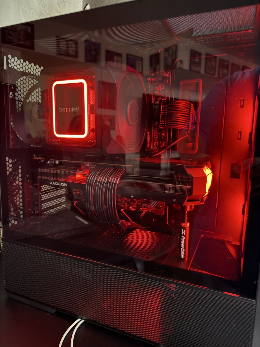 Custom Desktop Gaming PC Ryzen 7 7800 X3D RX 9070 XT 