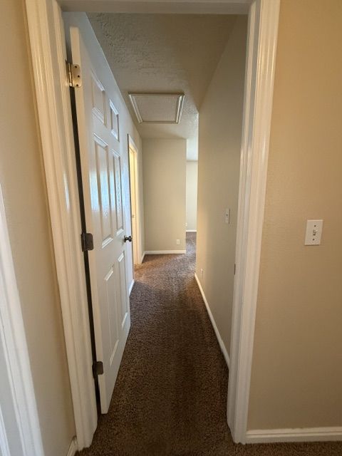Master Bedroom with Private Bathroom in a quiet neighborhood