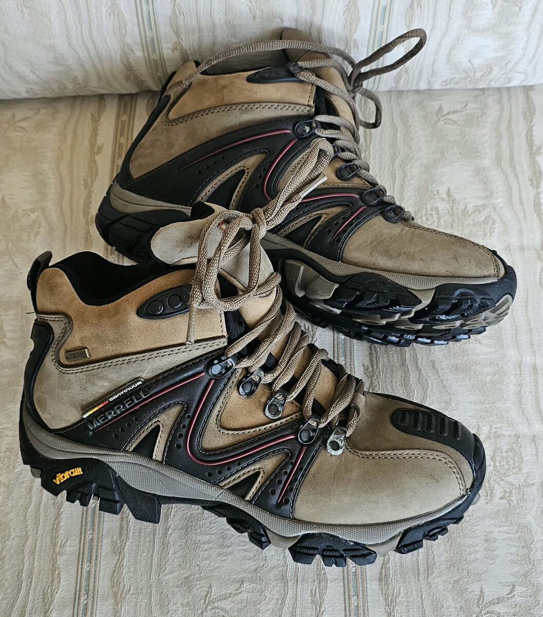Merrell Boots Women's Size 9 Watterproof /Vibram