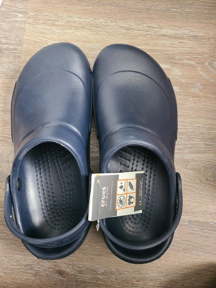 6M 8F Bistro Navy Crocs