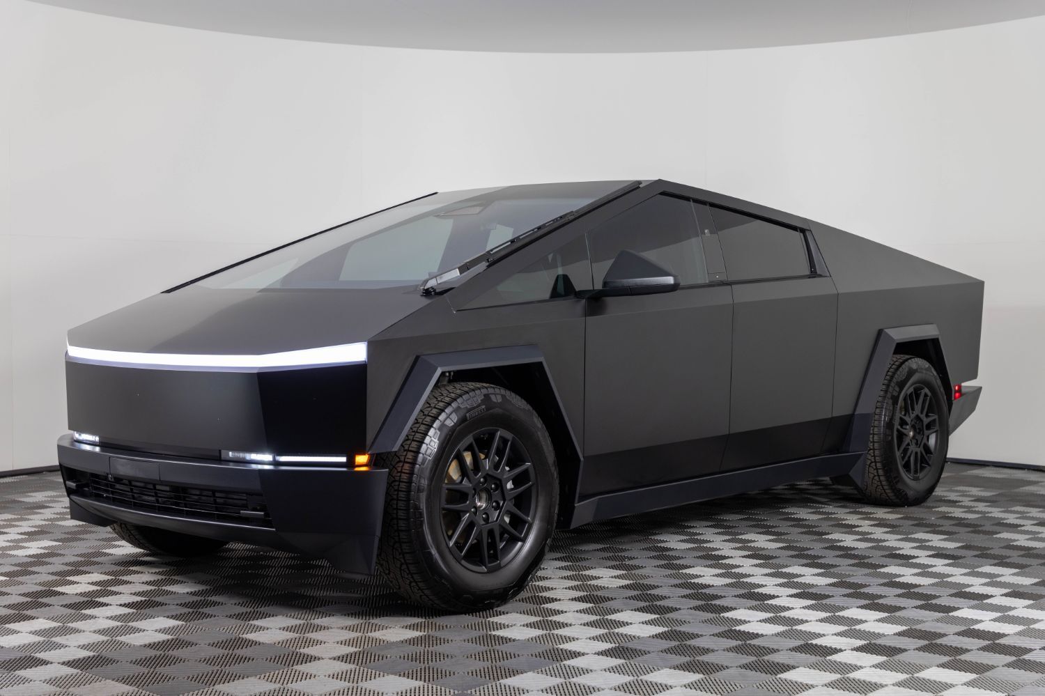 2024 Tesla Cybertruck Base