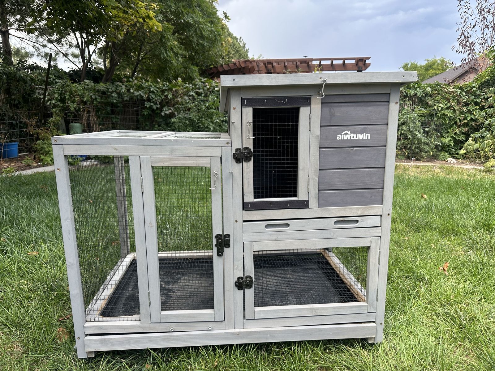 Bunny hutch