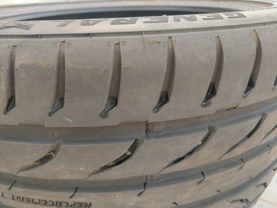285/35/ZR/19 99Y General G-MAX RS Performance Tire - Great Condition, Ready for the Road!
