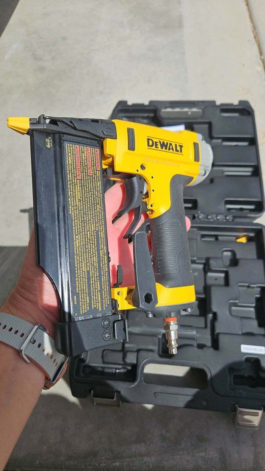 New Dewalt 23 guage pin nailer
