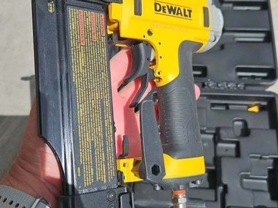 New Dewalt 23 guage pin nailer