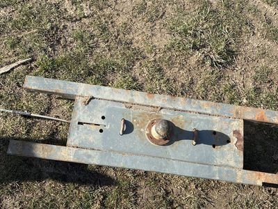 B&W turnover gooseneck hitch