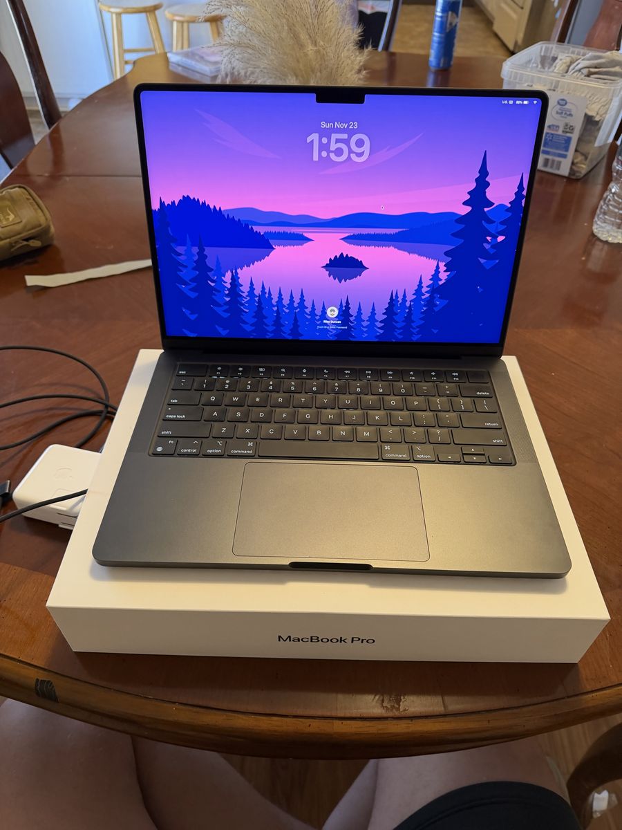 MacBook Pro M5 512 gb