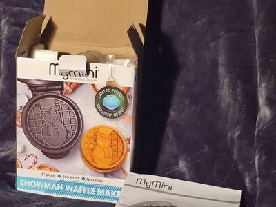 BRAND NEW LIMITED EDITION FROSTY WAFFLE MAKER