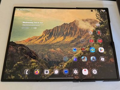 Samsung Galaxy Tri-Fold 512GB 16GB New + Shipping