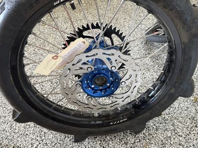 Warp 9 Paddle tire
