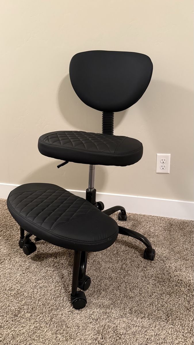 Ergonomic Kneeling Chair with Back Support and Wheels