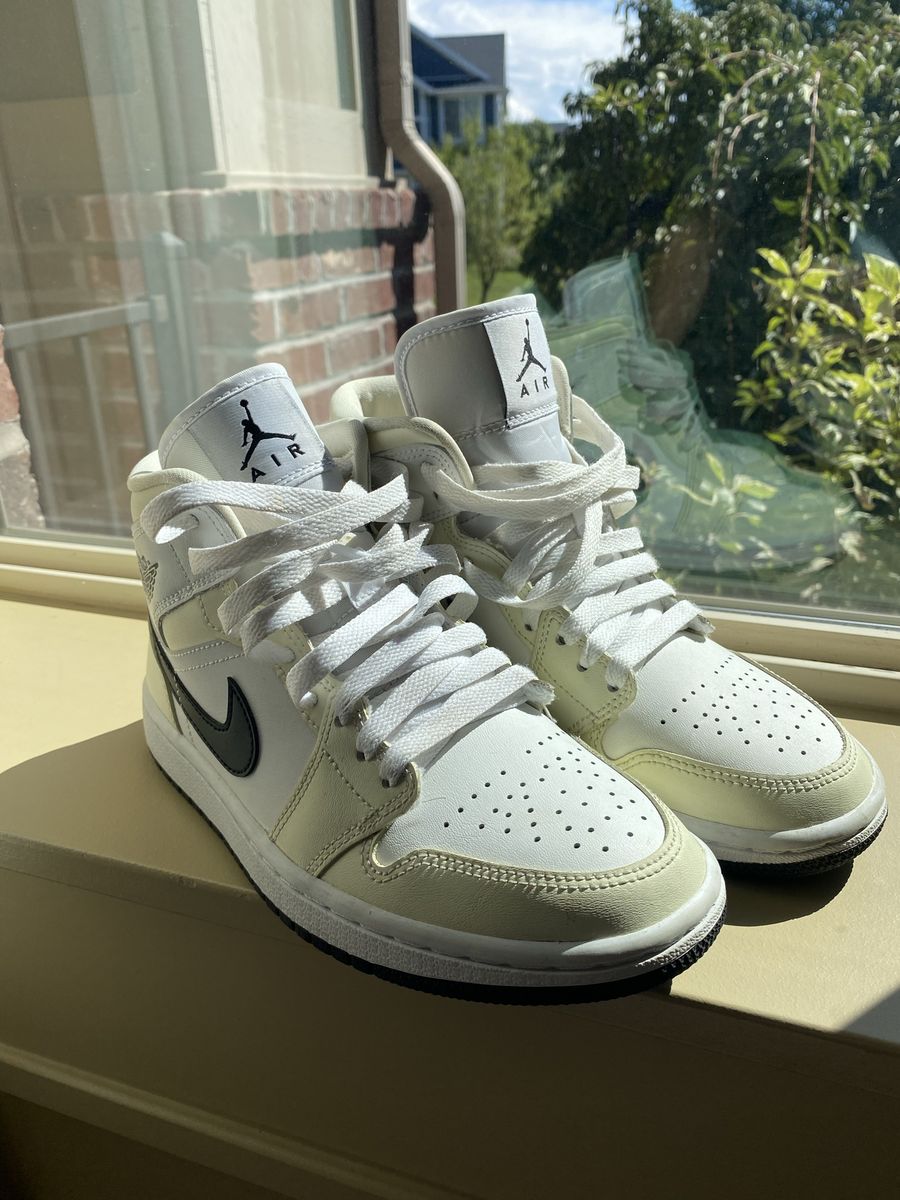 Nike Women's Air Jordan 1 Mid Coconut Milk/Black Size 6