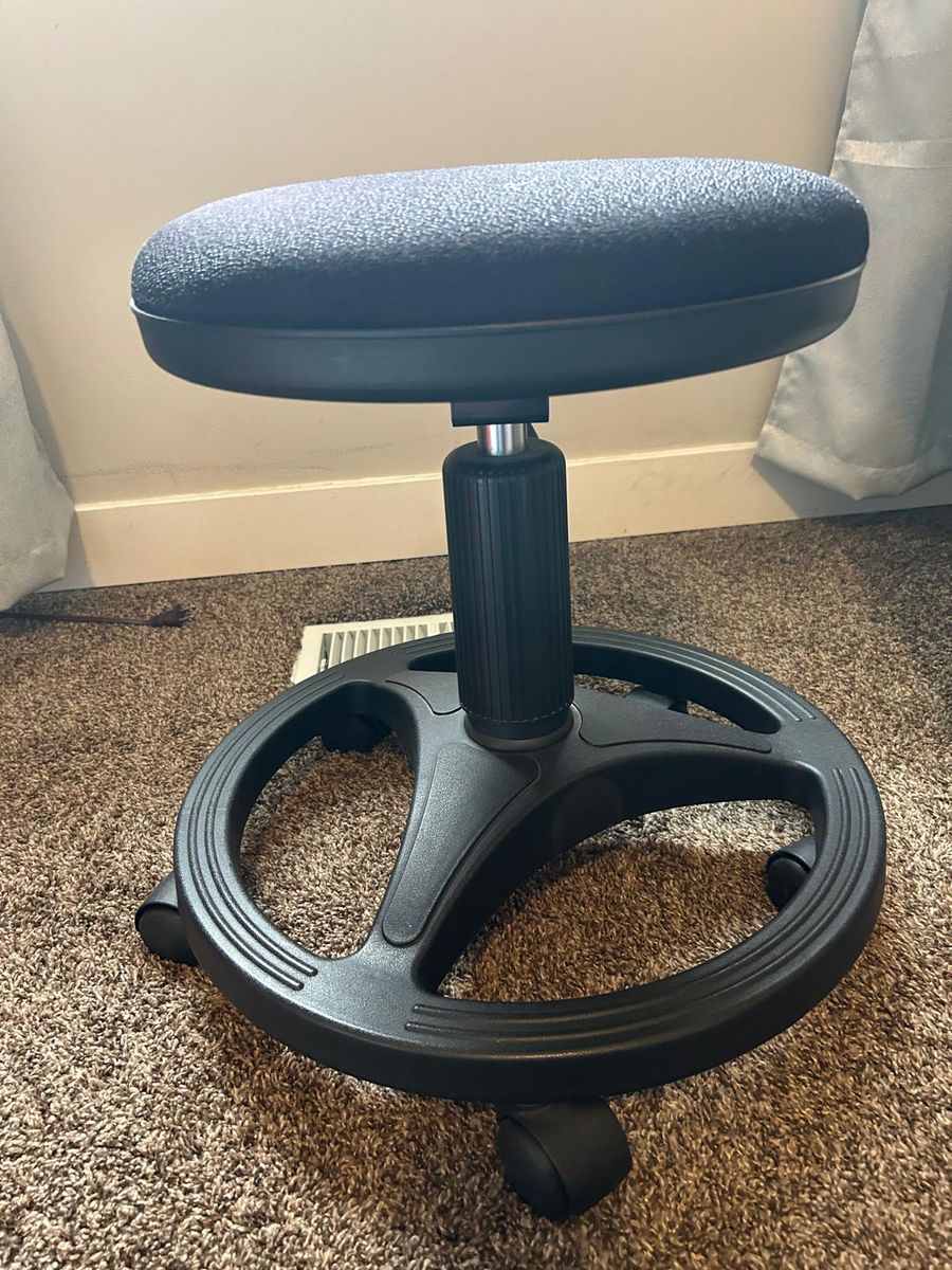 Comfortable Round Rolling Stool – Adjustable & Versatile!