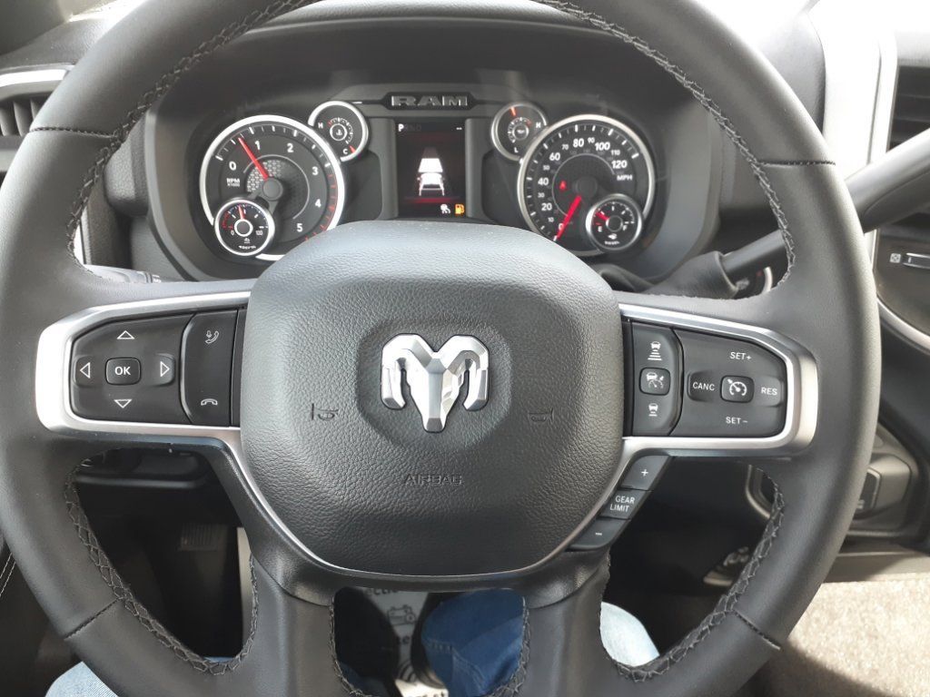 Main image 12