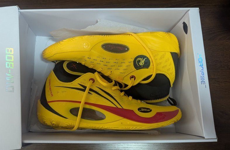 LI-NING Wade 808 2 Ultra Yellow Basketball Shoes Men's Size 10 Great condition