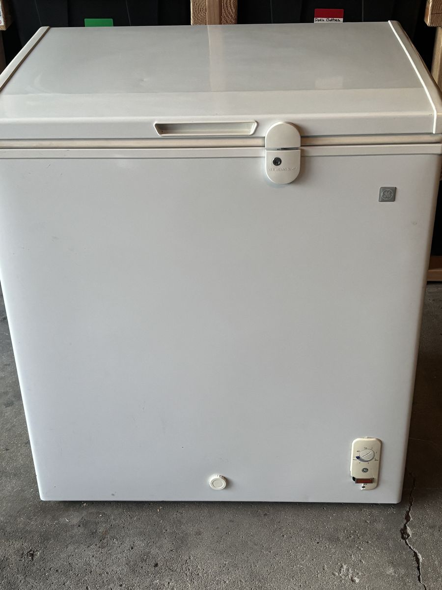 Small GE Chest Freezer – Works Great!