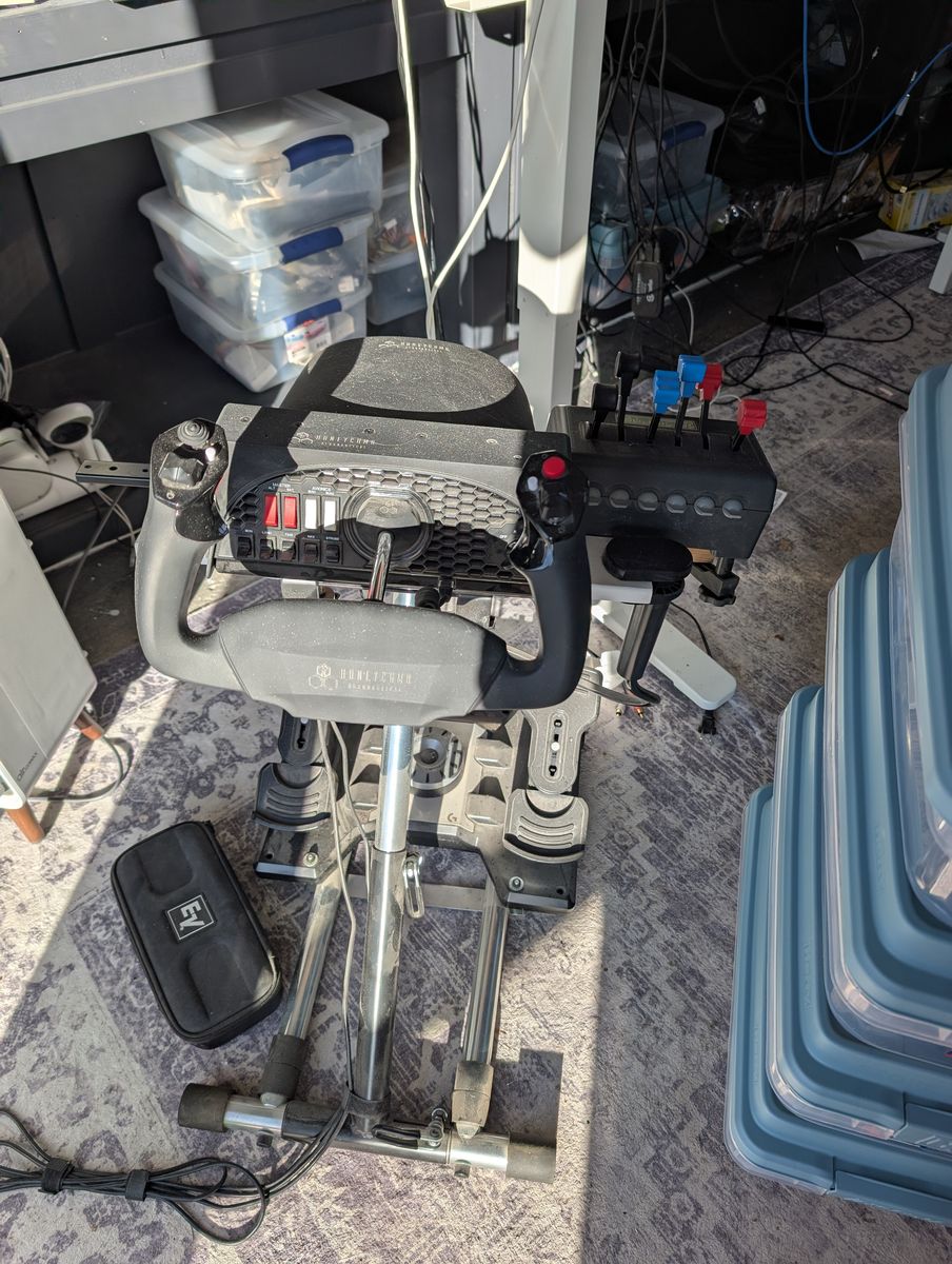 Flight sim rig: honeycomb yoke, CH throttle quadrant, Logitech G Pro Flight Rudder Pedals,  stand -