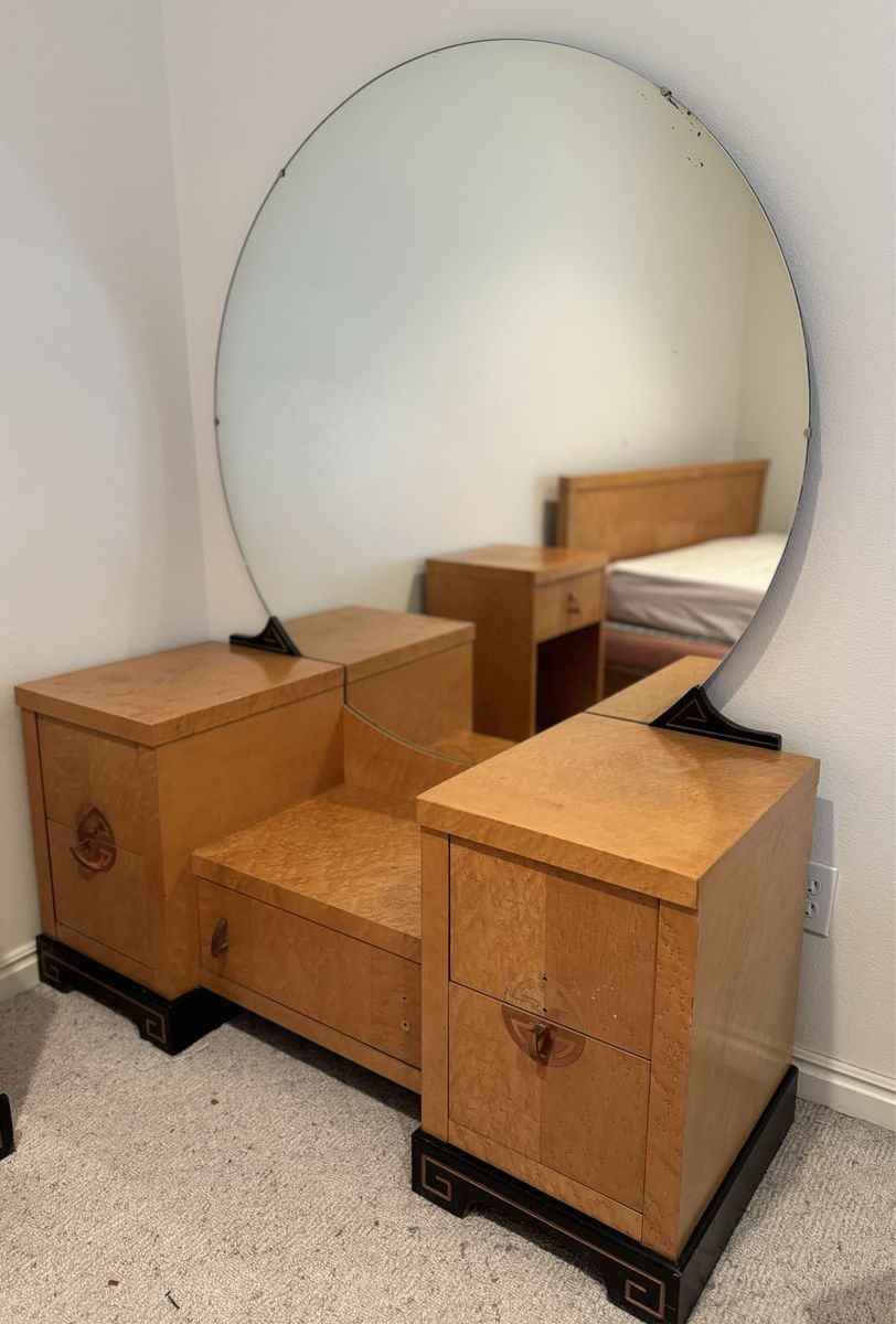 Vintage bedroom set - Asian style