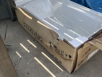 Bathtub Right hand drain