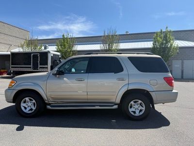 2002 TOYOTA SEQUOIA SR5