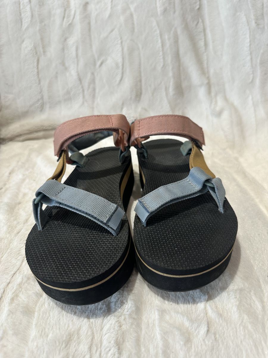 Teva Women’s Size 7 Pastel Sports Sandals