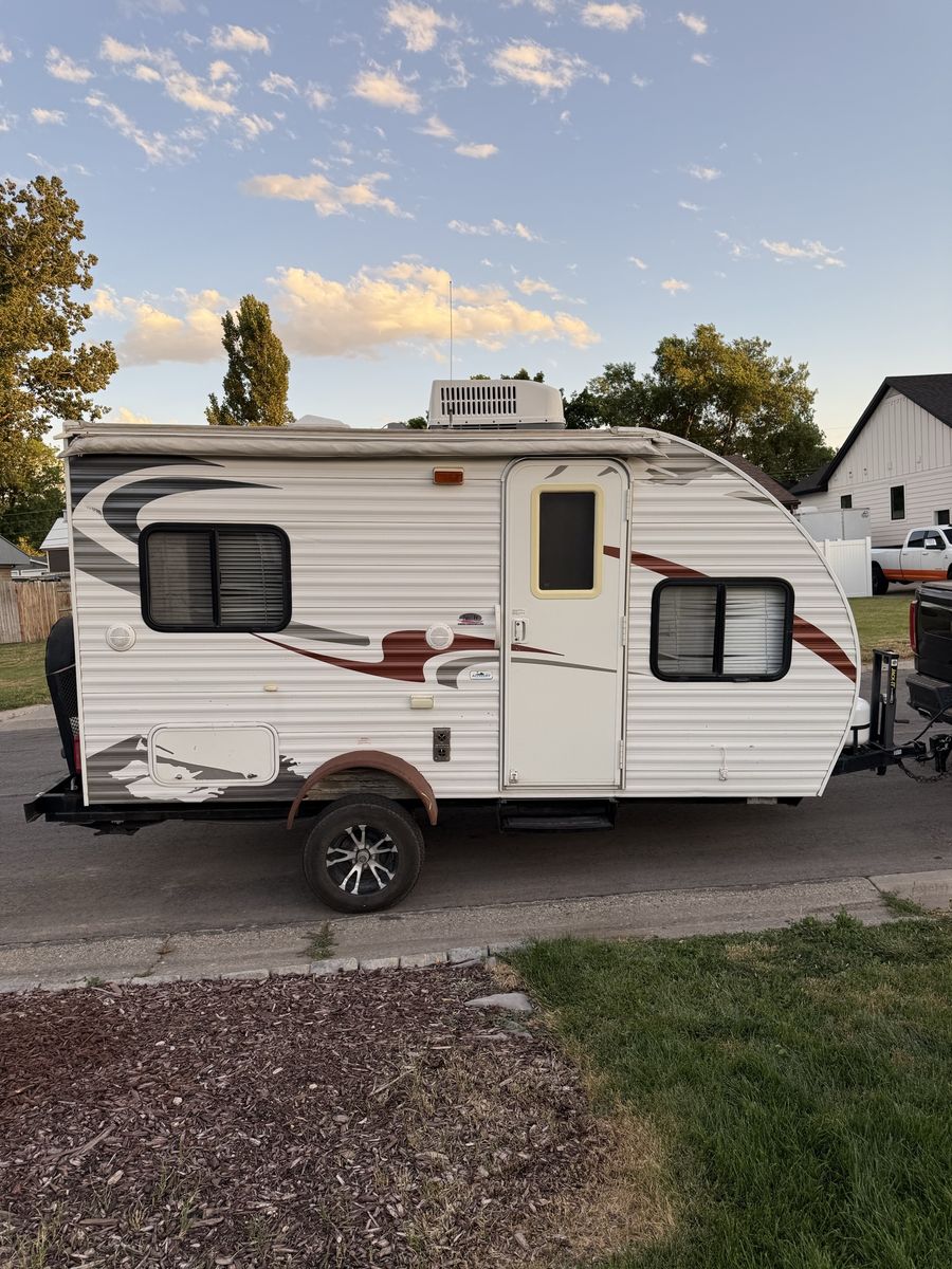 Travel Trailer Bumper Pull - Compact & Lightweight RV