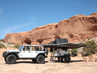 JEEP® V3 Basecamp Overland Offgrid Offroad Toy Hauler Camper Addax 2026