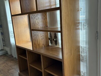 Bookcase/ entertainment center
