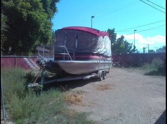 1990 Bluefin Spectrum 24' pontoon