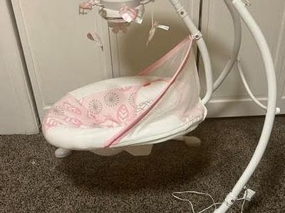 Baby swing, electronic (Fisher Price brand)