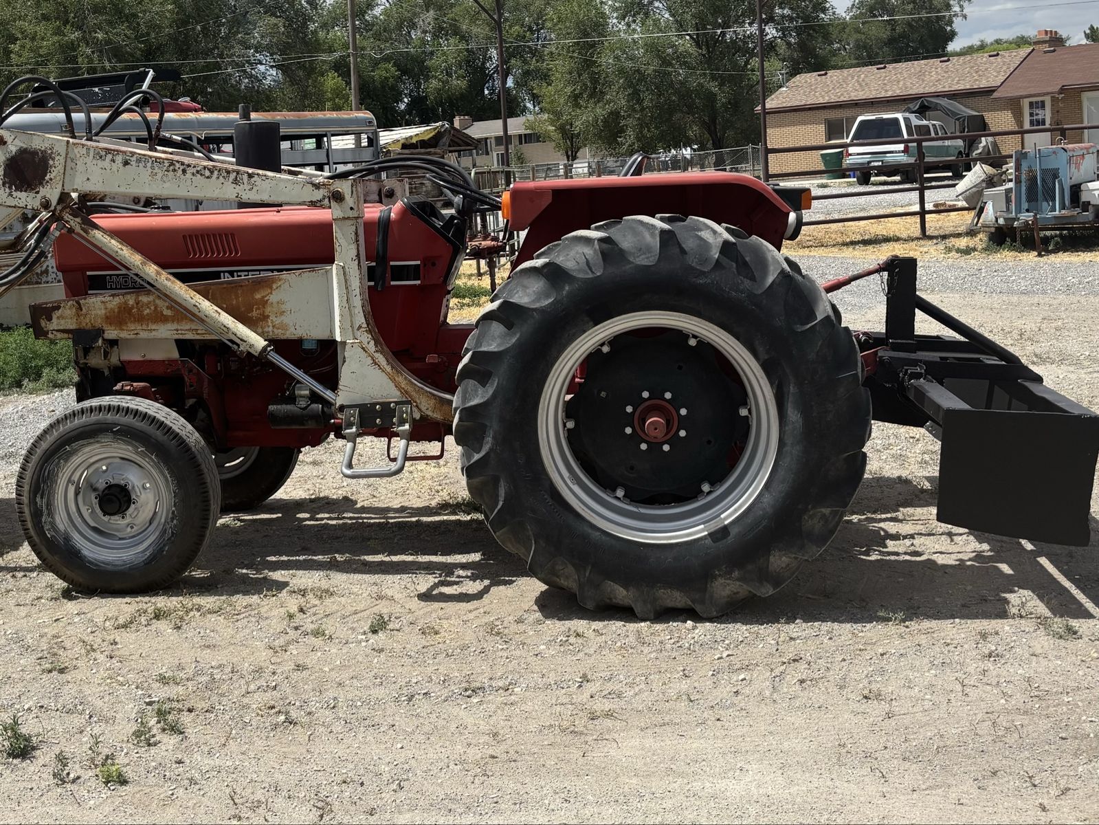 1983 Hydro 84 tractor and Tow master trailer