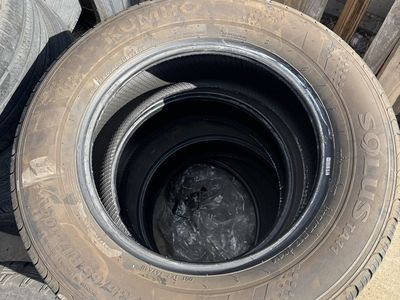 2 kumho tires 235 65 r17