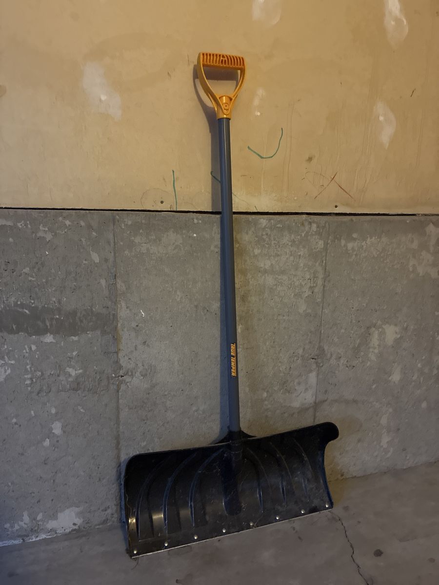 True Temper Snow Shovel