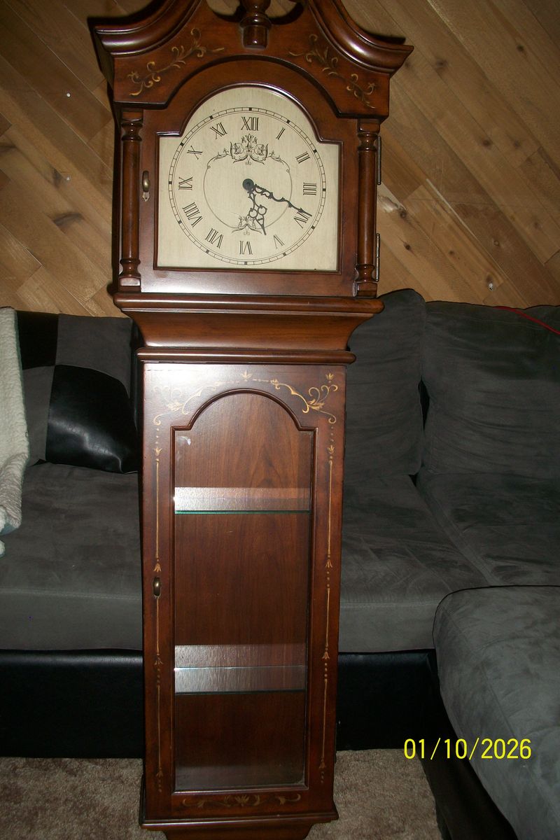 VINTAGE WALL CLOCK