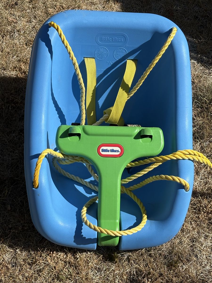 Toddler outdoor swing